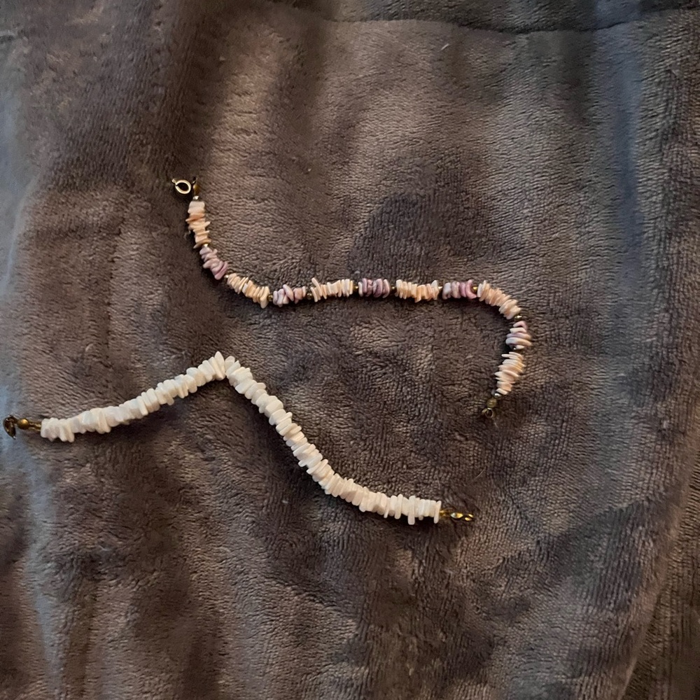 Shell Chip Bracelet - Picture 4 of 5